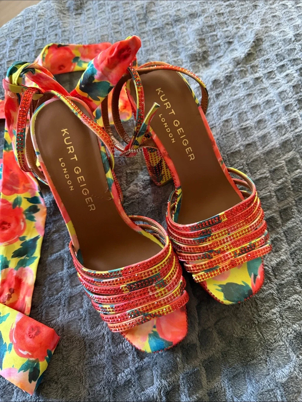 Kurt Geiger Red Multicolor Floral Platform Sandals with Floral Ties